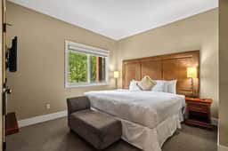 Canmore Rockies Getaway| 2BR + Resort Amenities - Image 4