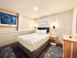 Cozy 3 Bed Mountain Cabin Loft Pool + EPIC views! - Image 4