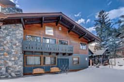 Downtown Canmore-7 Guests - Image 2