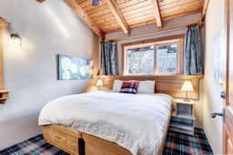 Downtown Canmore-6 Guests! - Image 4
