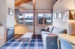 Downtown Canmore-6 Guests! - Image 3