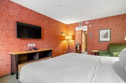 Executive Mountain Retreat | 1BR | Heated Pool - Image 5