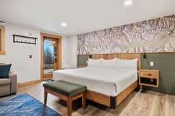 Modern Mountain Luxury | Private Studio w/ Hot Pools - Image 2
