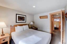 Mountain Top Escape w/ Pool, Hot Tub + Games Room! - Image 3