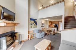 Mountain Top Escape w/ Pool, Hot Tub + Games Room! - Image 4
