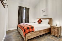 Mountain Townhouse with Heated Pool & Free Pass - Image 4