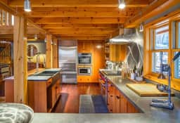 Prv Luxury Banff Hideaway - Family/Group + Hot Tub - Image 2