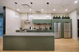 Sevenfold | Sleeps 20 | Luxe 7BR Retreat + Hot Tub - Image 4