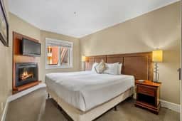 Solara Resort Condo: Fireplace, BBQ & Hot Tub - Image 5