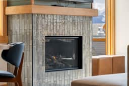 Spacious 4BR Family Condo - Image 2