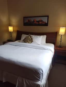 Stunning 2-BR Suite with Hot Tub & Mountain Views - Image 5