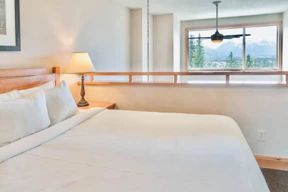 Condo w/Private HOT TUB & Mountain Views! - Image 2