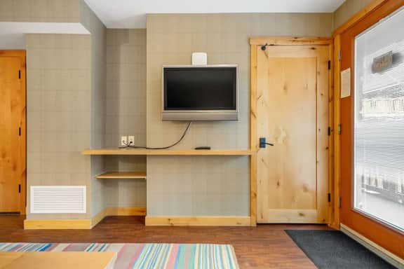 Executive Mountain Retreat | 1BR | Heated Pool - Image 3