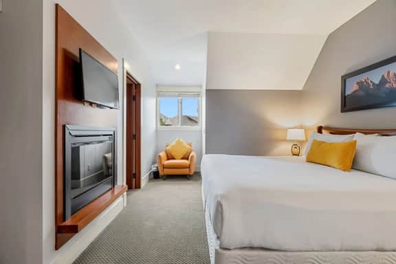 Gorgeous 2 Bedroom Mountain View - Image 5