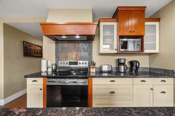 Luxury 2BR Mountain Escape+Spa+Views - Image 5