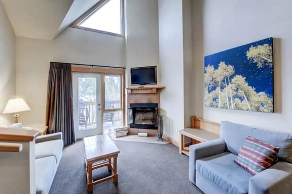 Mountain Condo w/3 BDRM & Hot Pools! - Image 2