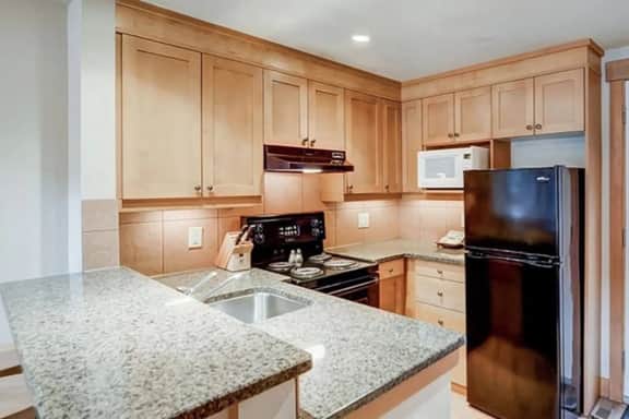 Mountain Top Escape w/ Pool, Hot Tub + Games Room! - Image 2