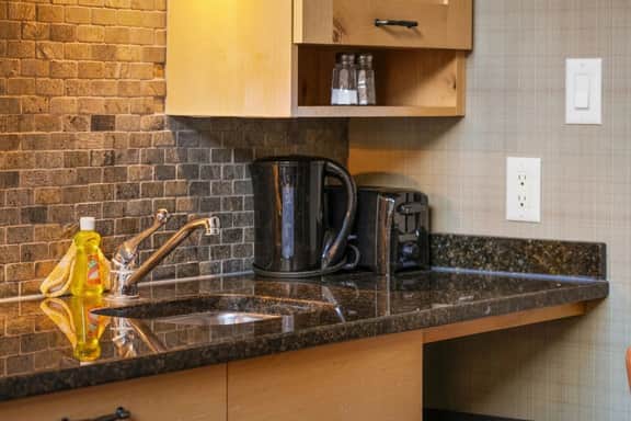 Premium Banff Loft Suite | Sleeps 6 +Balcony - Image 5