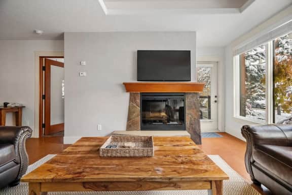 Rocky Mountain Retreat | Sleeps 6 • King + Queen - Image 4