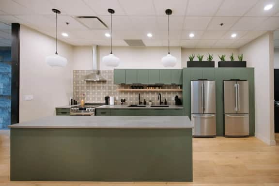 Sevenfold | Sleeps 20 | Luxe 7BR Retreat + Hot Tub - Image 4