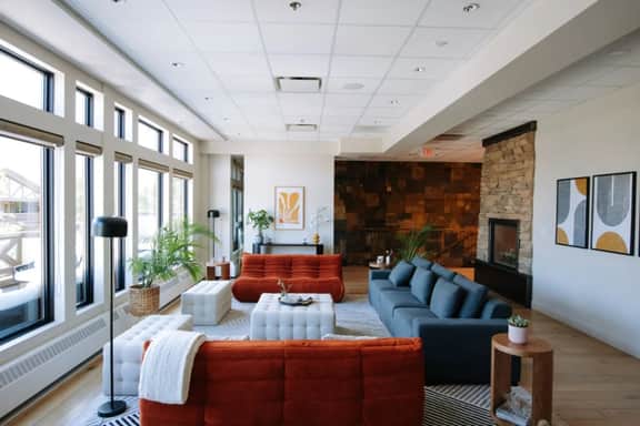 Sevenfold | Sleeps 20 | Luxe 7BR Retreat + Hot Tub - Image 2