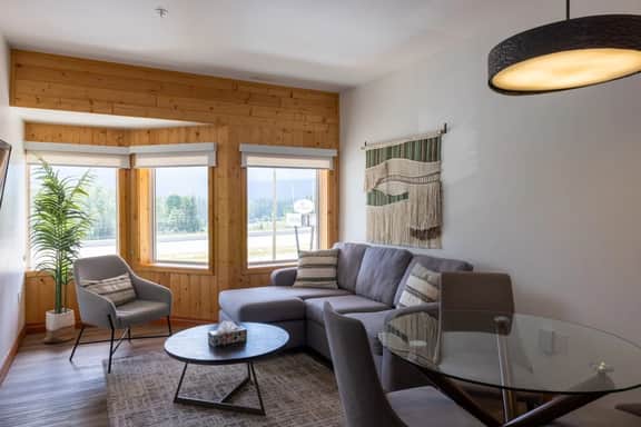 Suite 9 at The Gem | Cozy Canmore Mountain Stay - Image 3