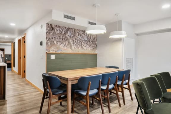3BR Luxury Condo with King Suite + Mountain Views! - Image 1