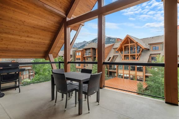 Rockies Home: Hot Tub, Pool & Fireplace - Image 1