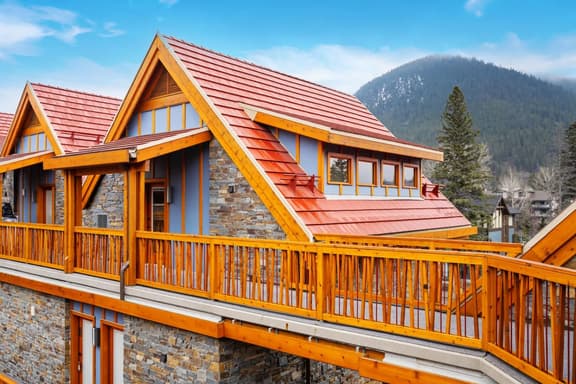 Romantic Rooftop Suite | Fireplace+Hot Pools+Views - Image 1