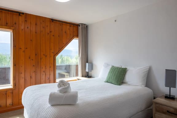 Suite 6 at The Gem | Bright & Modern 2BR - Image 1