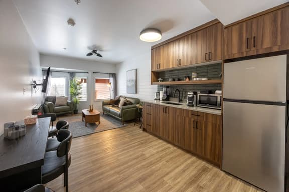 The Jade Suite | Stylish 2BR at The Gem - Image 1